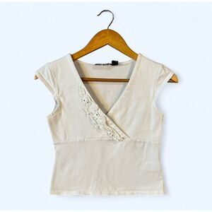 Derek Heart Women’s Large White Lace V-neck Sleeveless Top